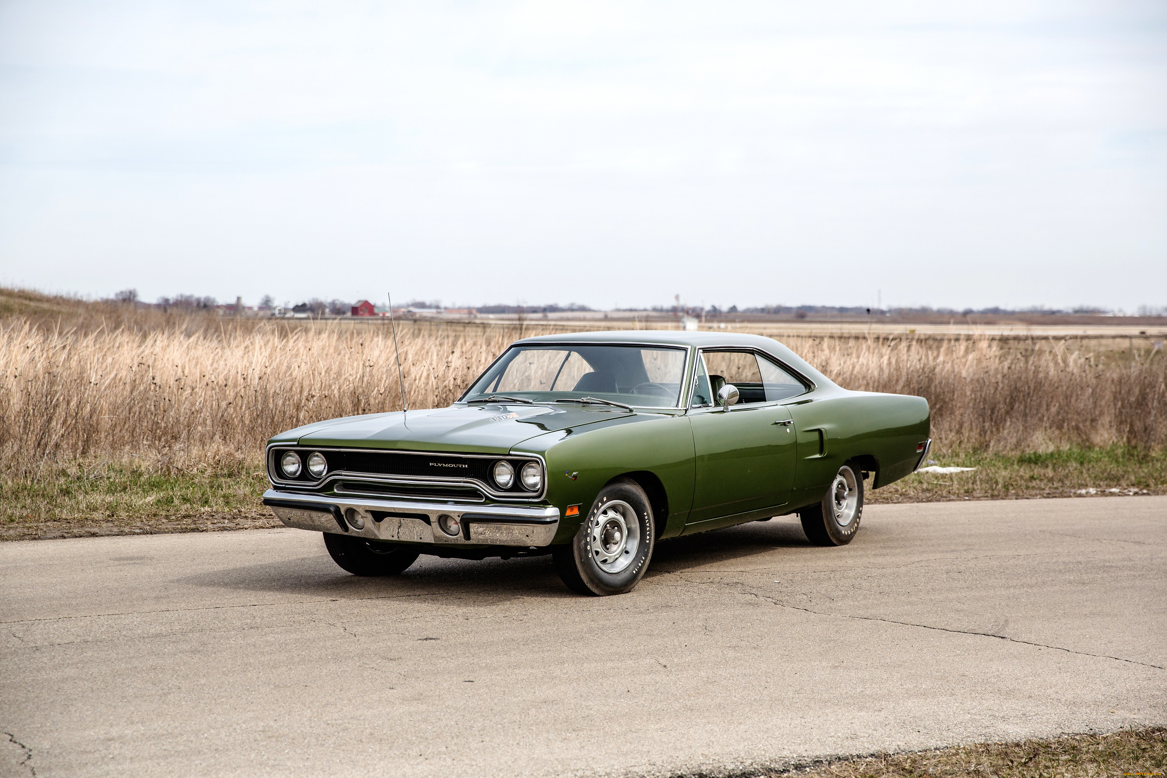 Plymouth road. Plymouth Roadrunner 1970. Плимут роуд раннер 1970. Машина Plymouth Roadrunner. Plymouth Road Runner 1970.